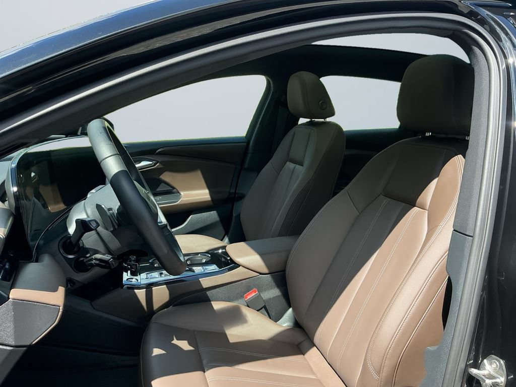 Used 2025 Audi A6 e-tron Premium w/ Ultra Package RWD image 10
