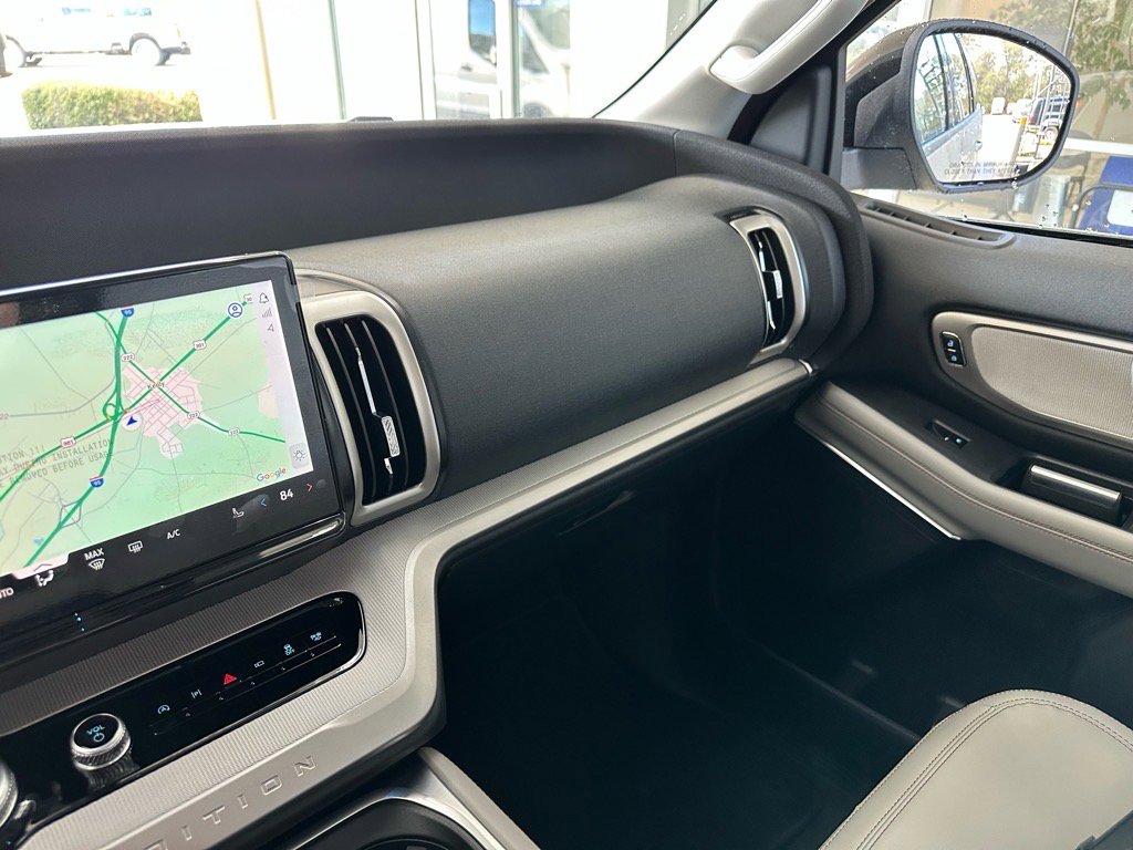 New 2025 Ford Expedition Active image 37