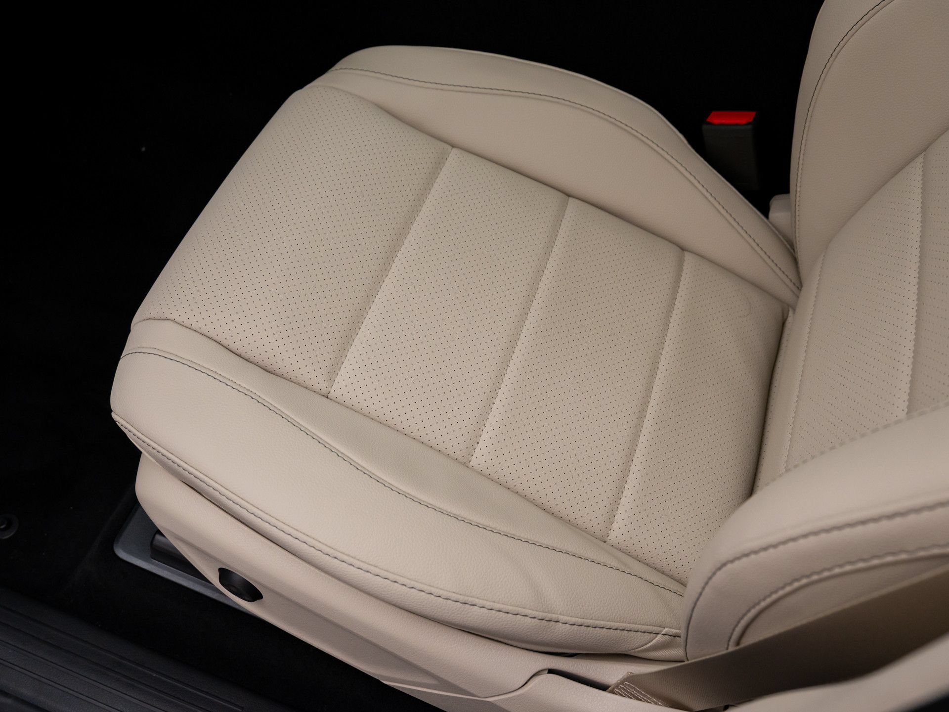 New 2026 Mercedes-Benz GLS 450 4MATIC image 15