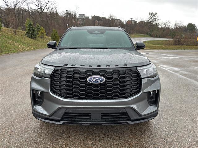 New 2026 Ford Explorer ST-Line w/ ST-Line Street Pack image 7
