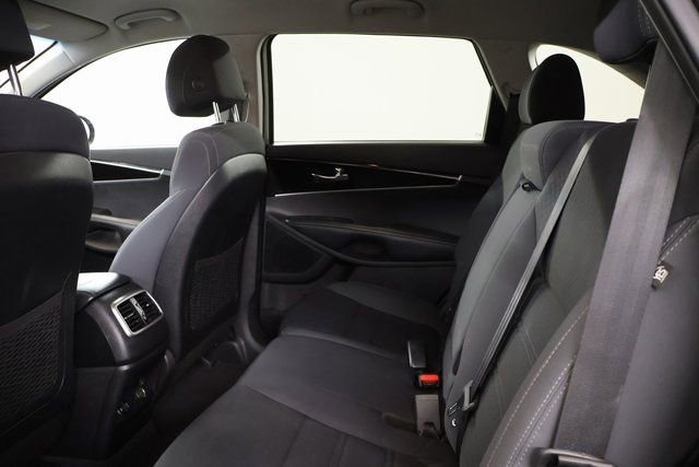 Used 2017 Kia Sorento LX w/ LX Convenience Package image 30