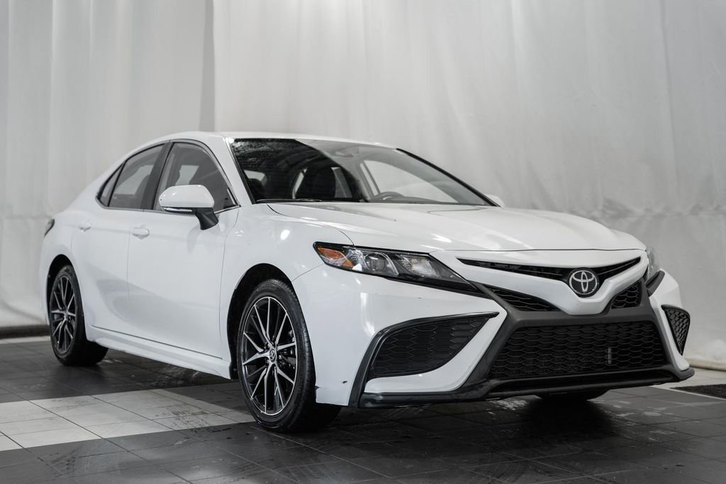 Used 2024 Toyota Camry SE