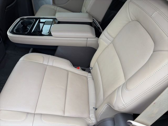 Used 2023 Lincoln Navigator Reserve image 17