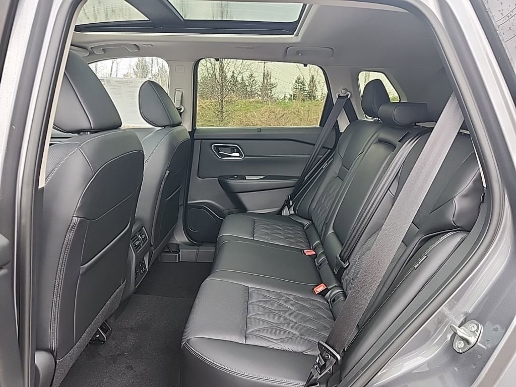 New 2026 Nissan Rogue Platinum w/ Platinum Premium Package image 11