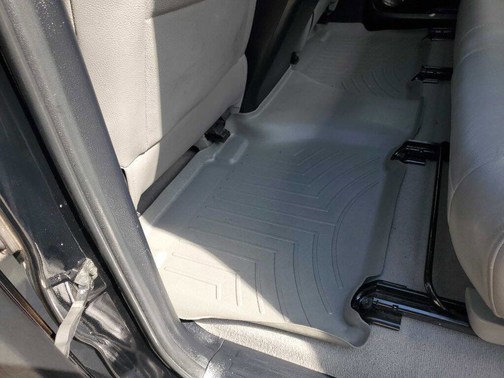 Used 2011 Toyota Tundra Limited image 28