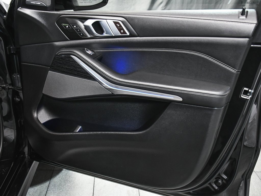 Used 2024 BMW X7 xDrive40i w/ Executive Package image 20