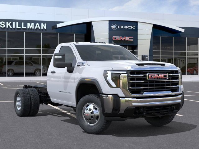 New 2026 GMC Sierra 3500 Pro w/ Convenience Package AWD/4WD image 7