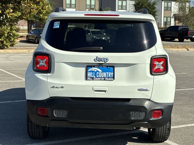 Used 2019 Jeep Renegade Latitude w/ Cold Weather Group AWD/4WD image 5