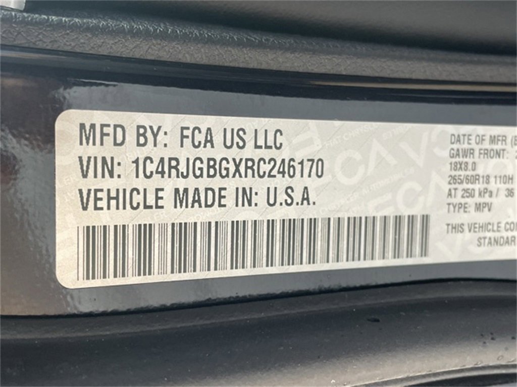 Used 2024 Jeep Grand Cherokee Limited w/ Luxury Tech Group II image 37