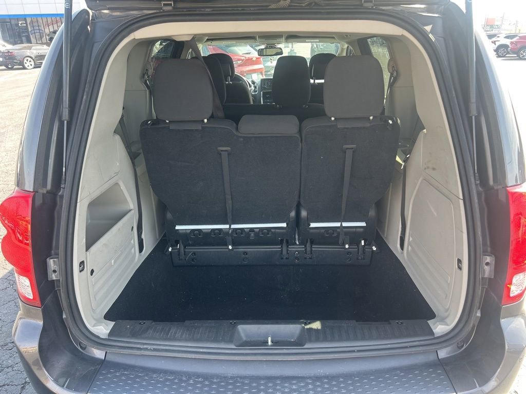 Used 2020 Dodge Grand Caravan SE w/ UConnect Hands-Free Group image 23