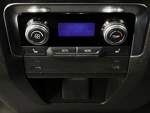 Used 2025 GMC Yukon XL Elevation AWD/4WD image 47