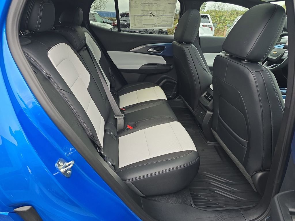 New 2026 Chevrolet Equinox EV LT w/ Convenience Package II image 32