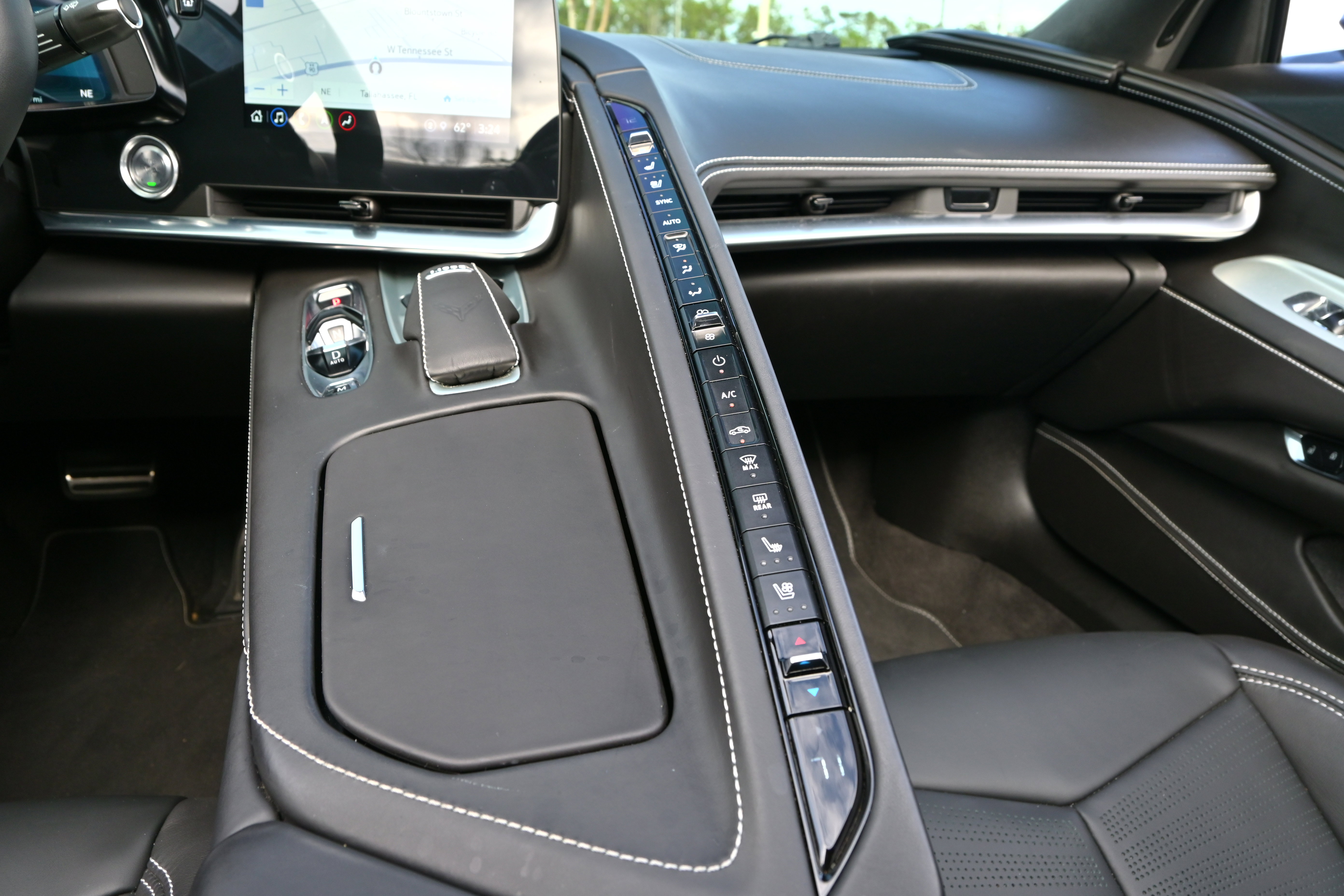 Used 2023 Chevrolet Corvette Stingray Premium Cpe w/ Z51 Performance Package RWD image 38