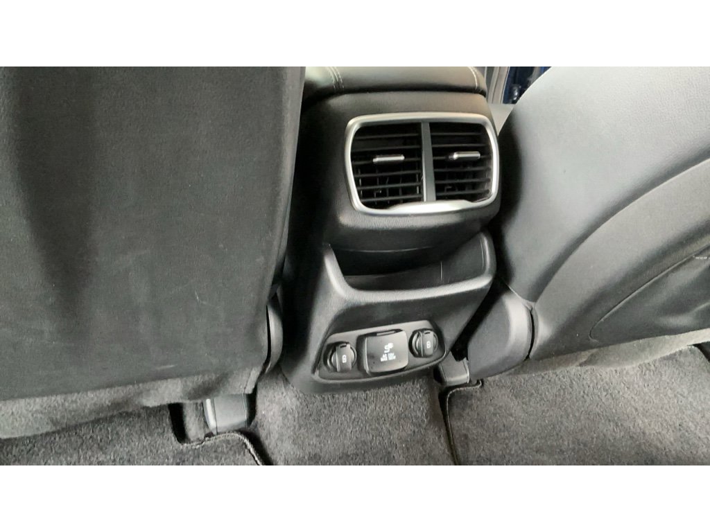 Used 2019 Hyundai Santa Fe AWD image 12