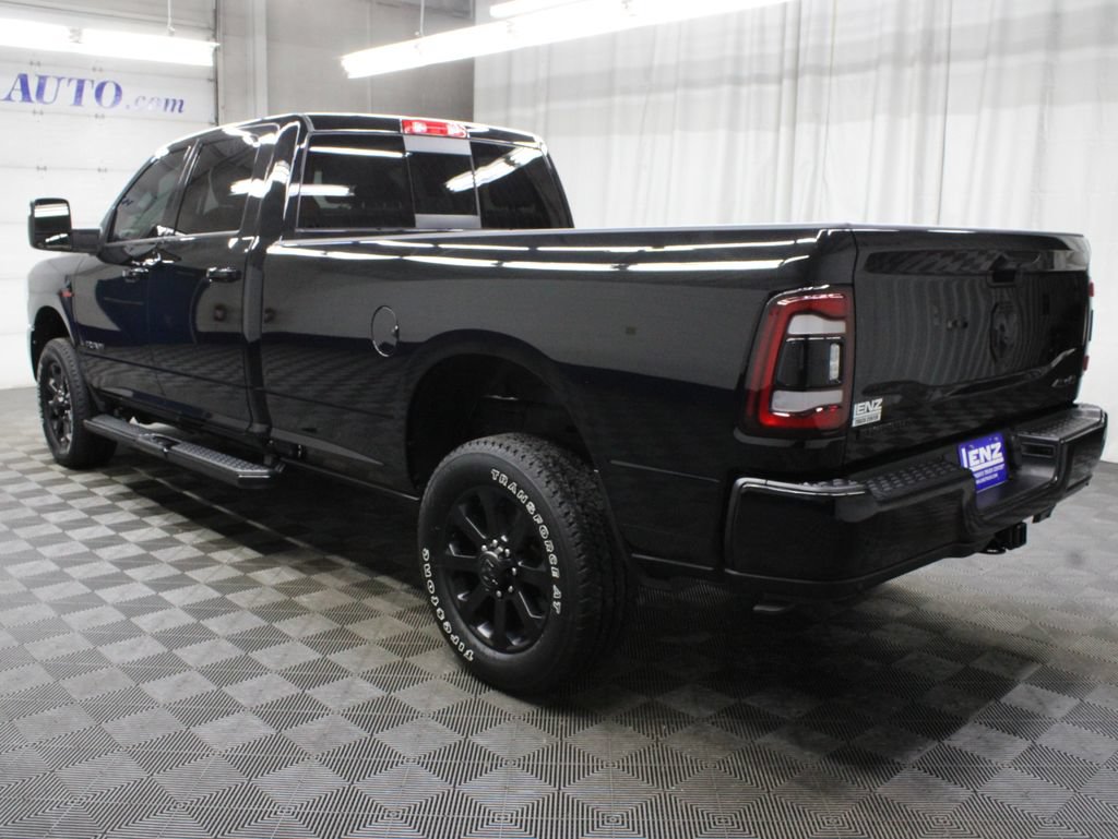 Used 2024 RAM 2500 Big Horn w/ Night Edition AWD/4WD image 7