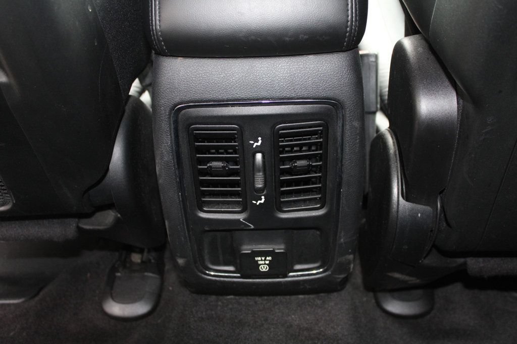 Used 2017 Jeep Grand Cherokee Altitude RWD image 23