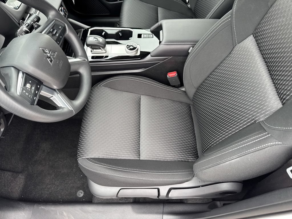 New 2026 Mitsubishi Outlander ES AWD/4WD image 24