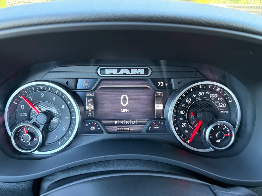 New 2026 RAM 2500 Big Horn AWD/4WD image 25