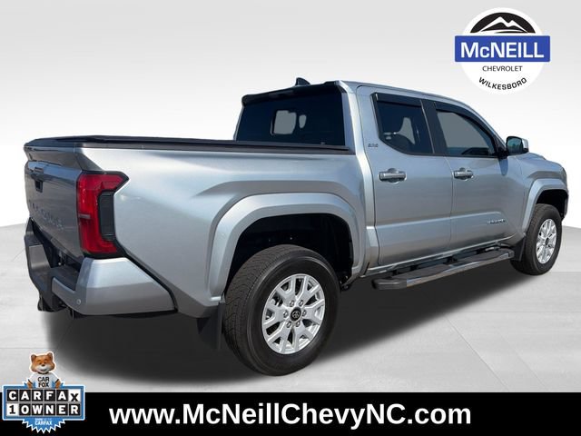 Used 2024 Toyota Tacoma SR5 AWD/4WD image 8
