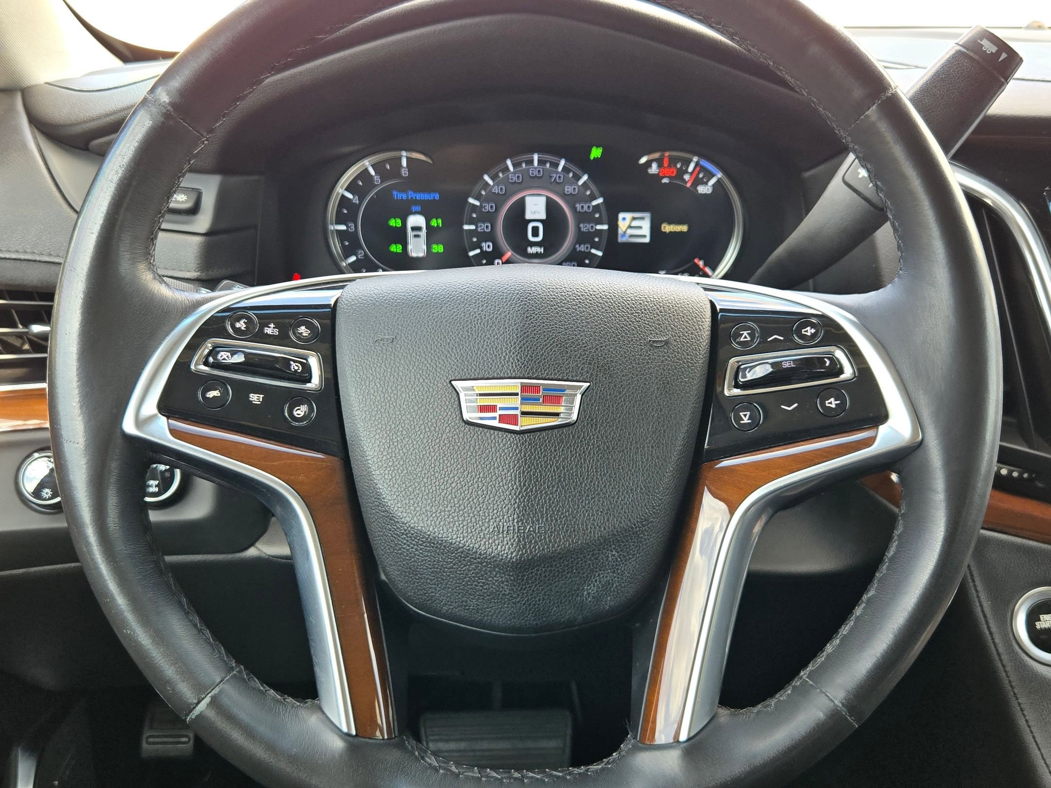 Used 2018 Cadillac Escalade Luxury image 19