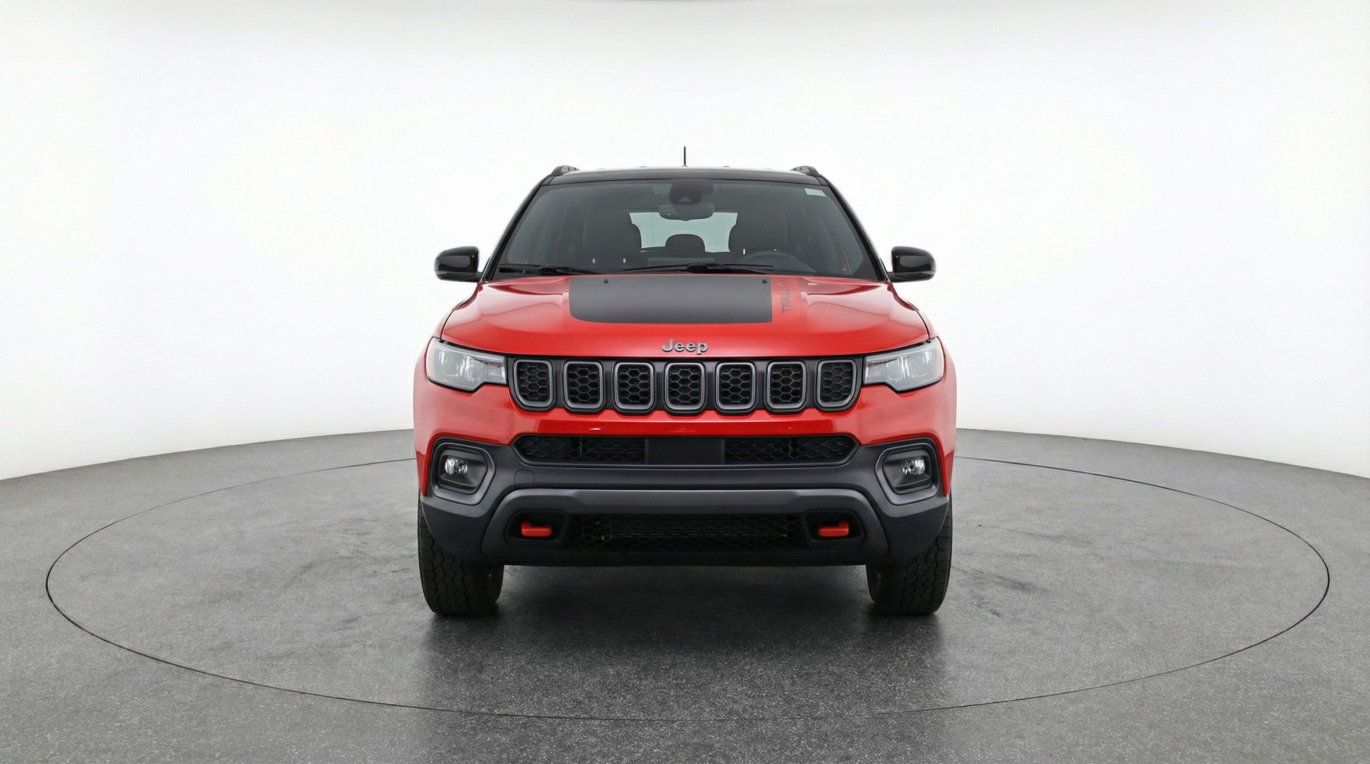 Used 2025 Jeep Compass Trailhawk image 2