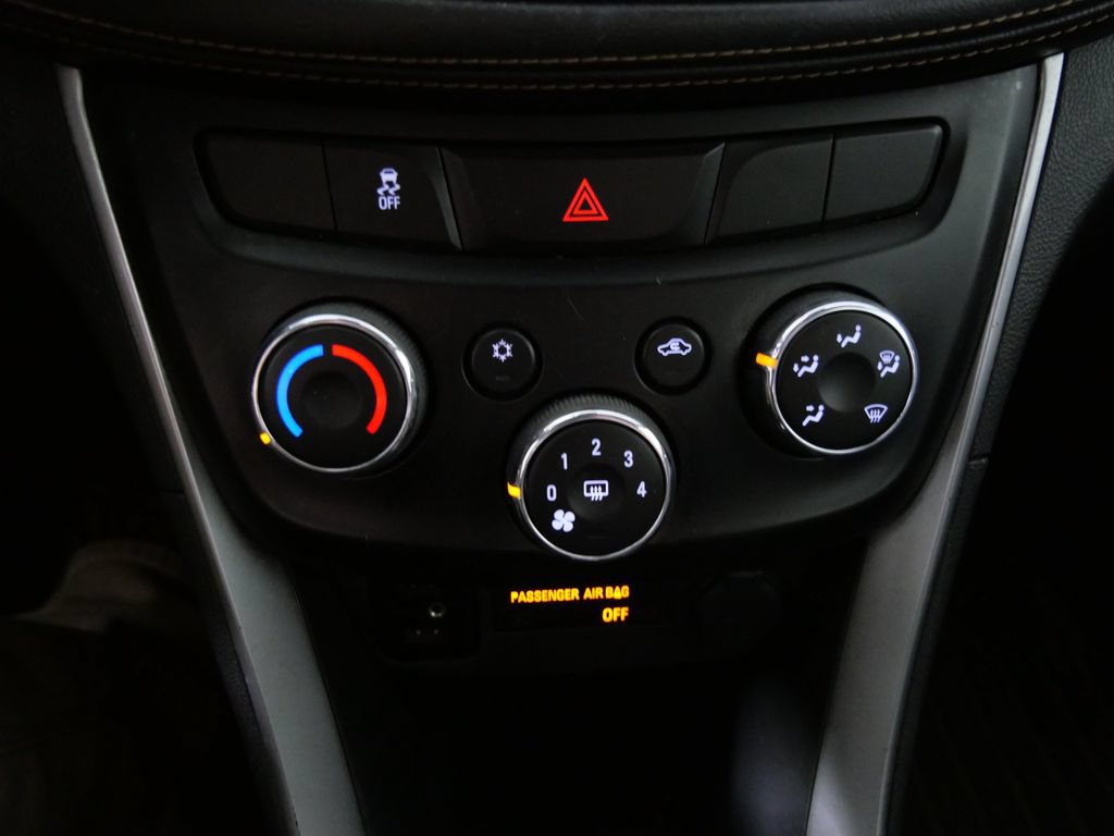 Used 2017 Chevrolet Trax LS AWD/4WD image 21