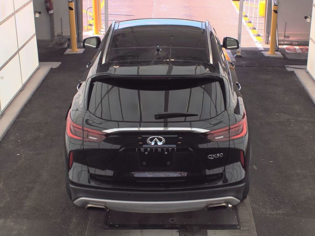 Certified 2023 INFINITI QX50 Luxe FWD image 6