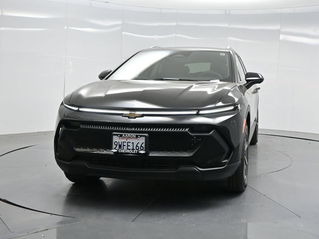 Used 2026 Chevrolet Equinox EV LT FWD image 3