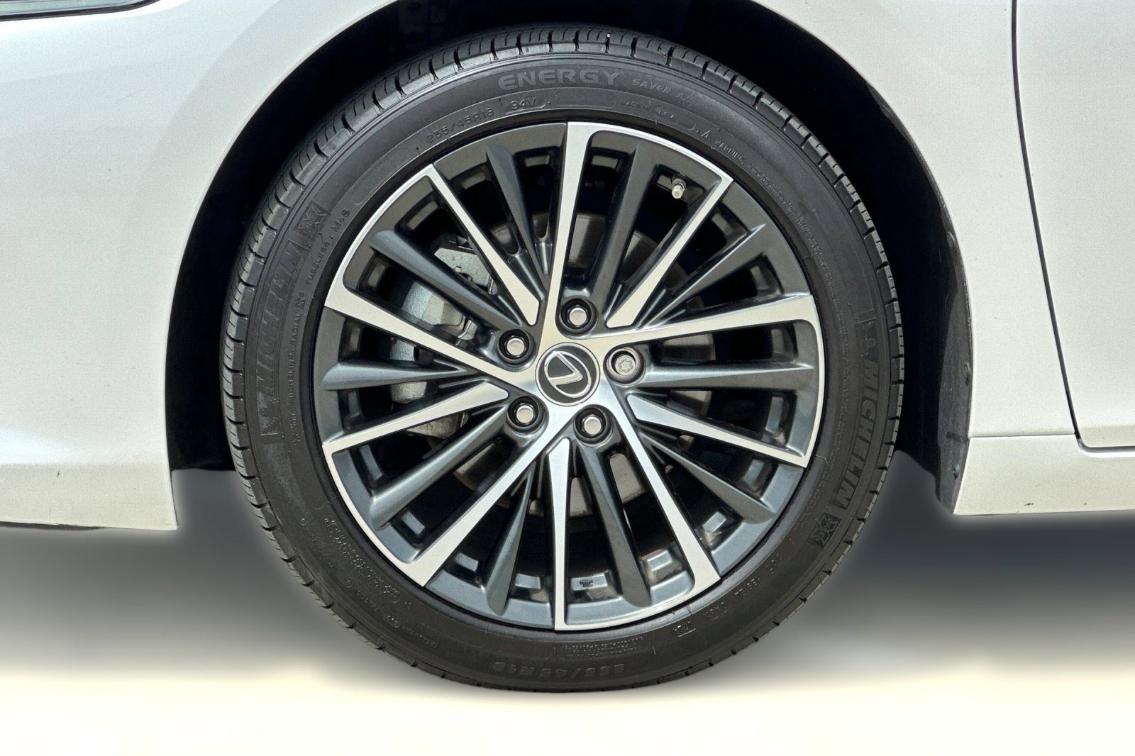 Used 2024 Lexus ES 300h w/ Premium Package image 11