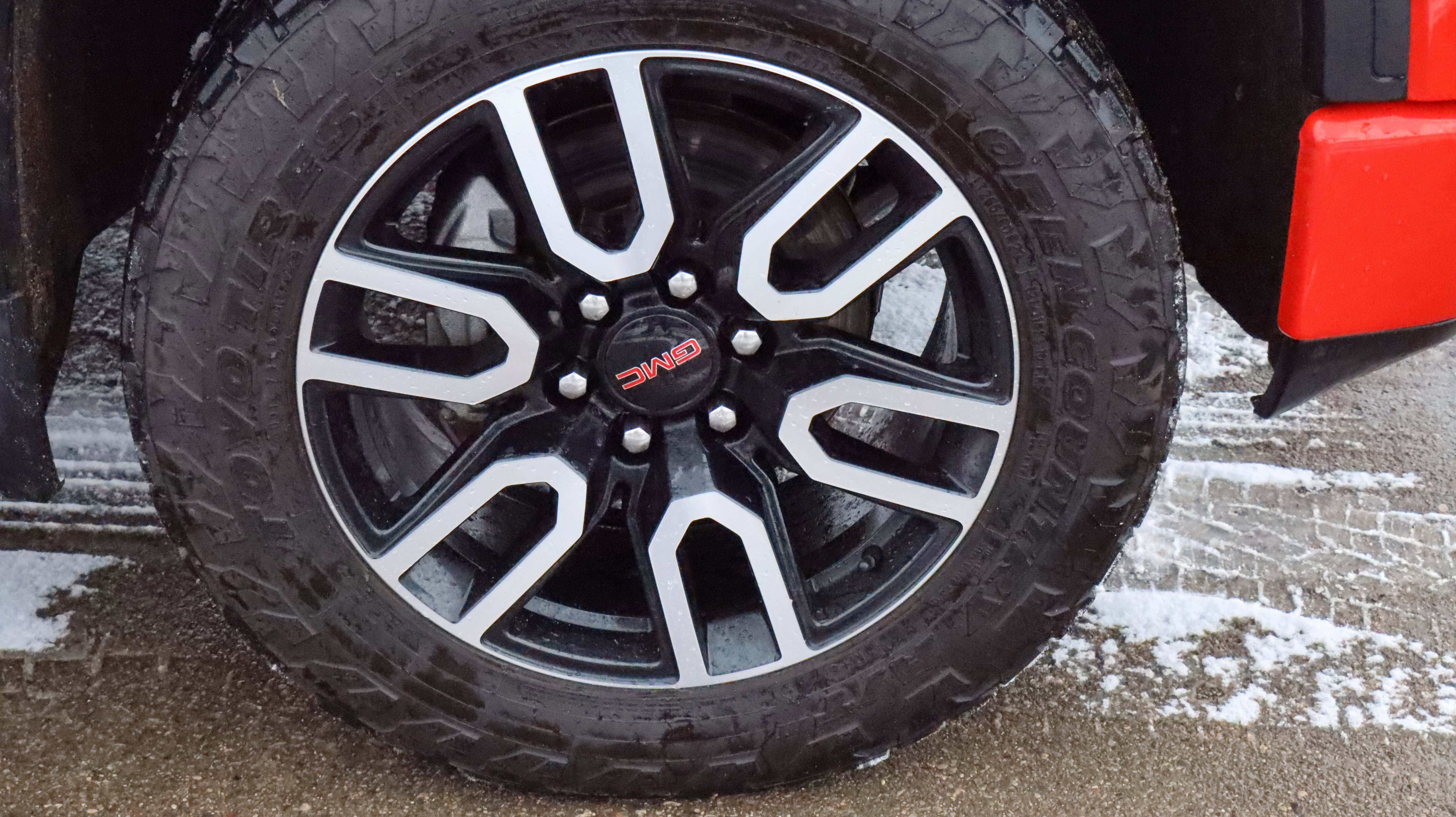 Certified 2021 GMC Sierra 1500 AT4 w/ AT4 Value Package image 17