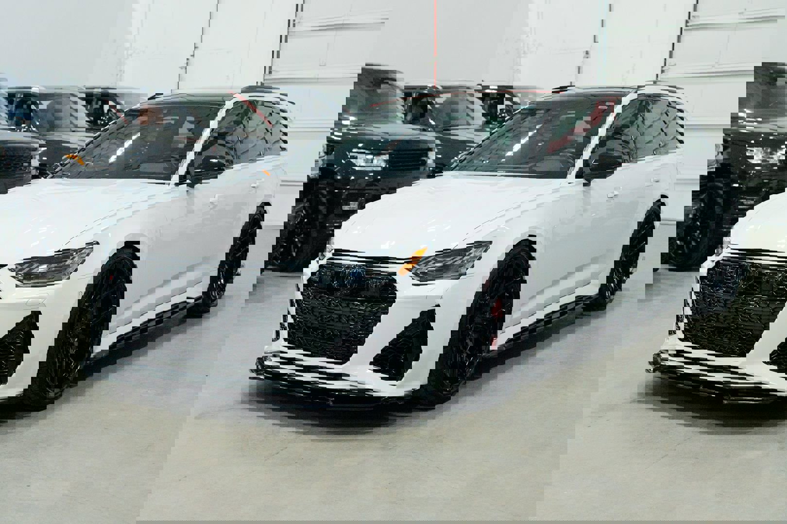 Used 2021 Audi RS 6 w/ Executive Package image 3