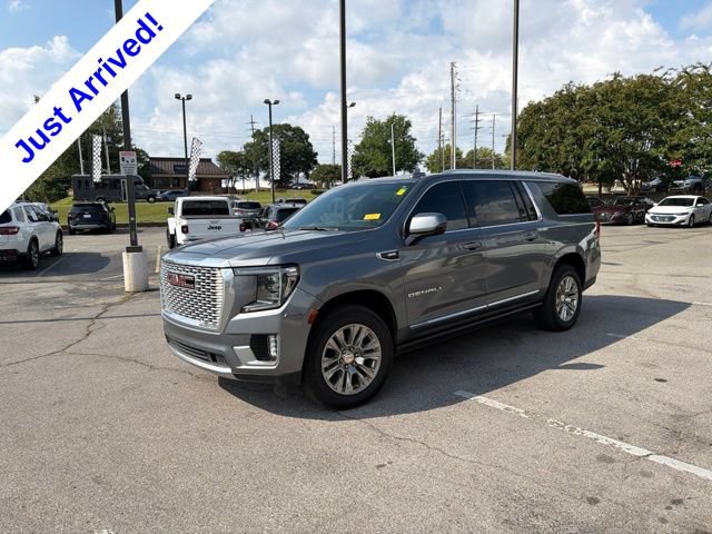 Used 2022 GMC Yukon XL Denali AWD/4WD image 7