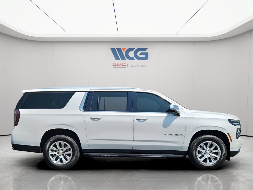 Used 2025 Chevrolet Suburban Premier AWD/4WD image 6