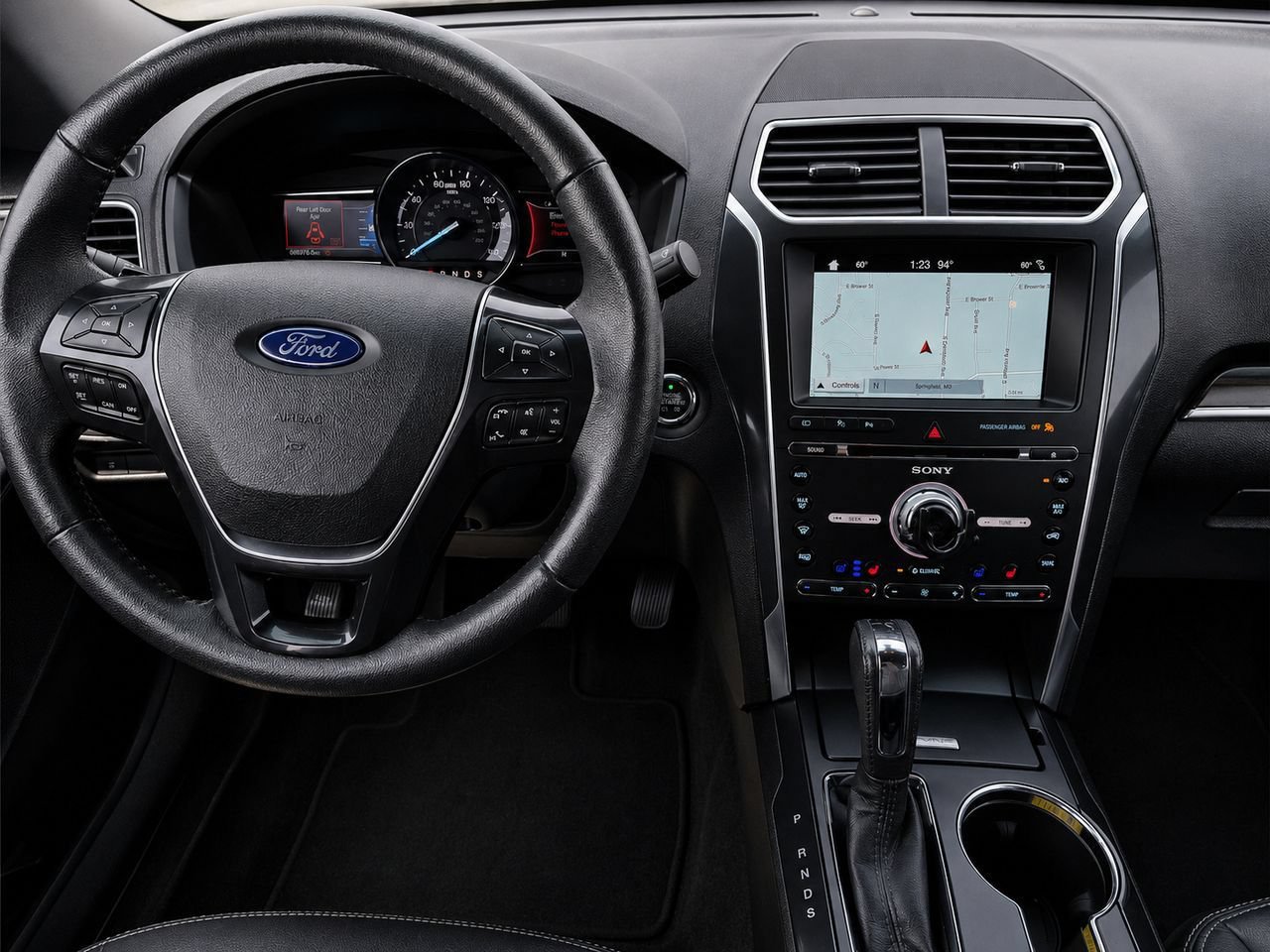 Used 2017 Ford Explorer Limited w/ Equipment Group 301A AWD/4WD image 38