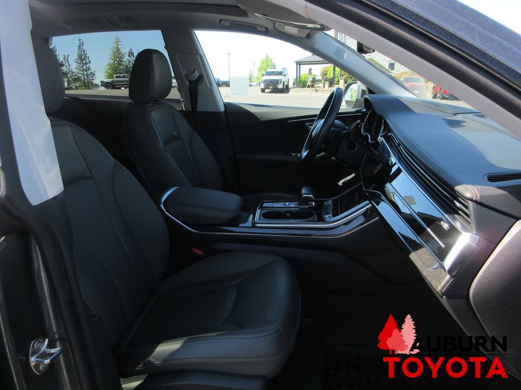 Used 2019 Audi Q8 Prestige image 12