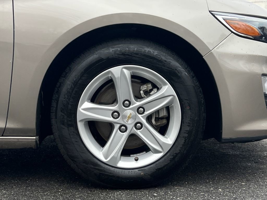 Used 2023 Chevrolet Malibu LT w/ Driver Confidence Package image 8