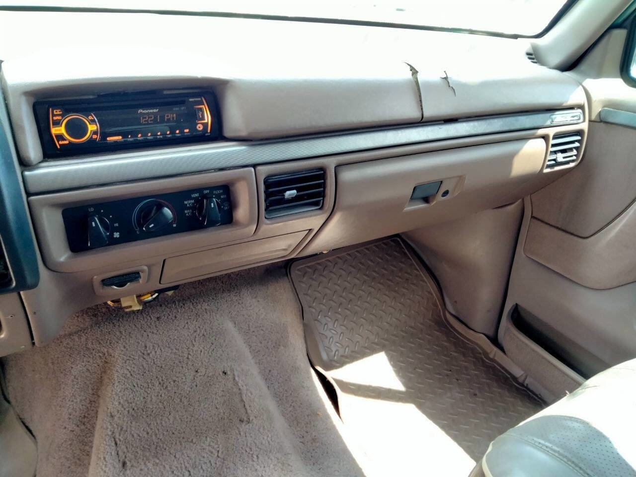 Used 1993 Ford Bronco Eddie Bauer image 16