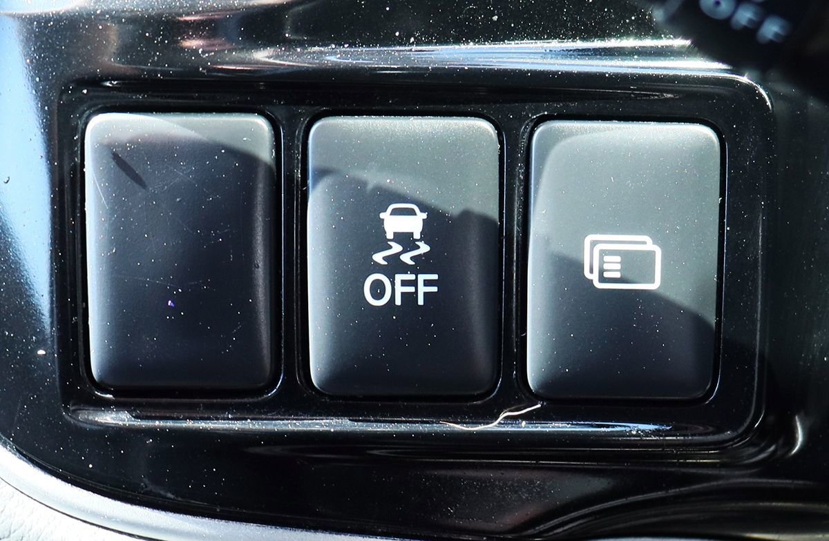 Used 2020 Mitsubishi Outlander SE image 44