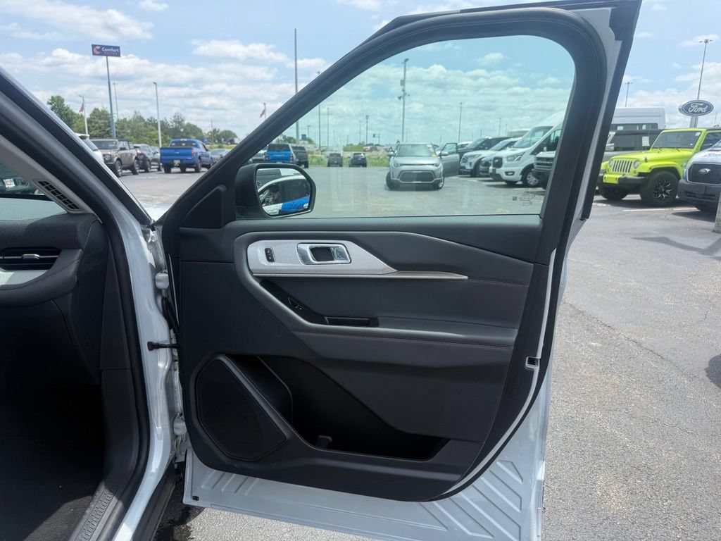 New 2026 Ford Explorer Active w/ Active Comfort Package AWD/4WD image 55