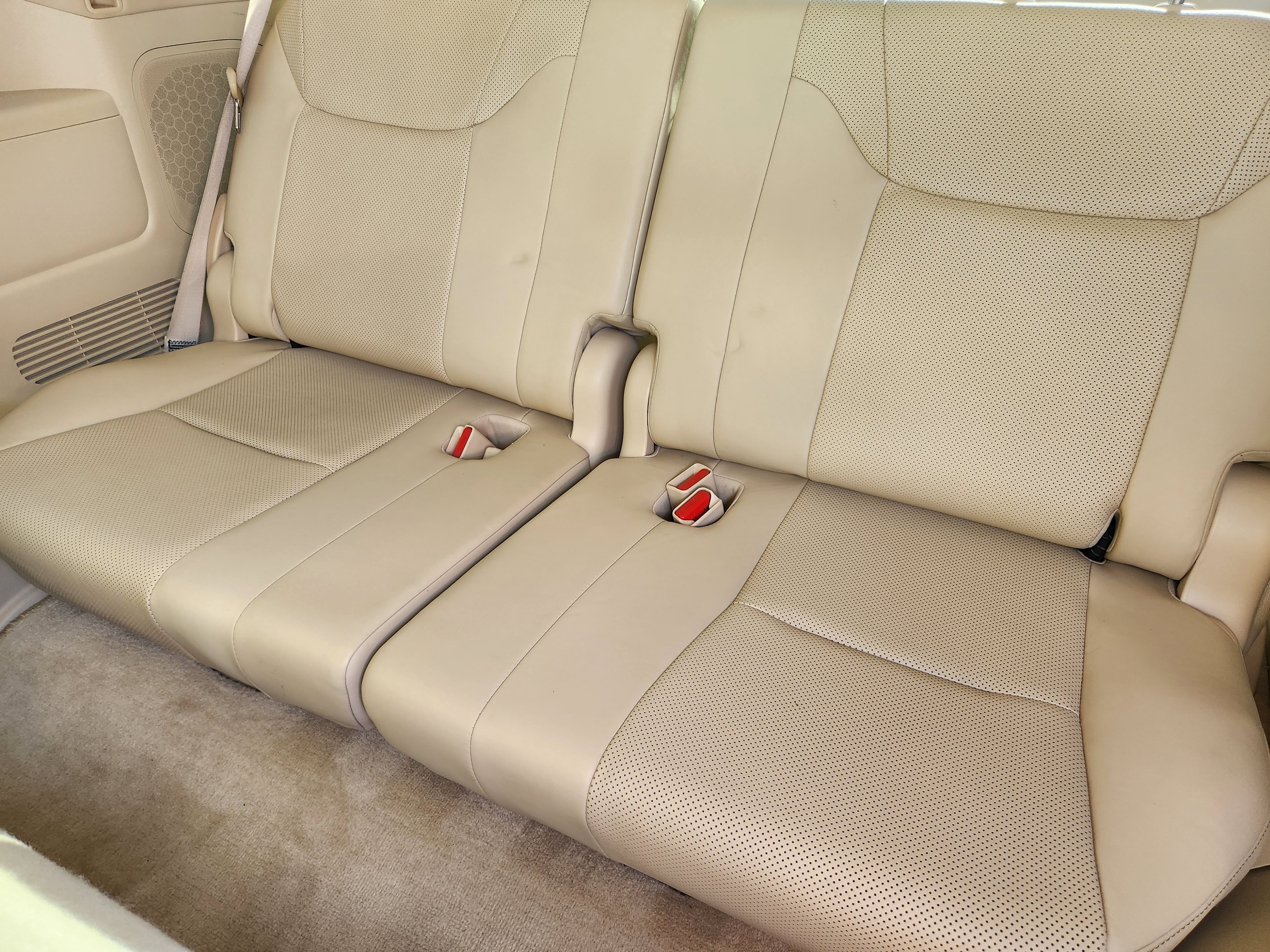 Used 2016 Lexus LX 570 4WD image 39