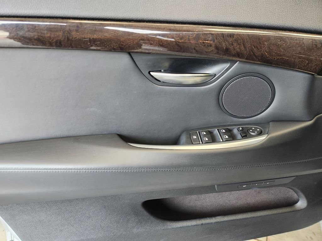 Used 2017 BMW 535i Gran Turismo RWD image 22