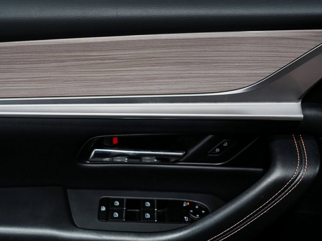 Used 2024 MAZDA CX-90 Plug-In Hybrid w/ Premium Pkg image 12