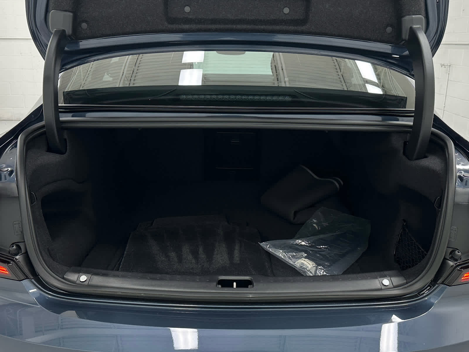 Used 2023 Volvo S90 B6 Plus AWD/4WD image 45