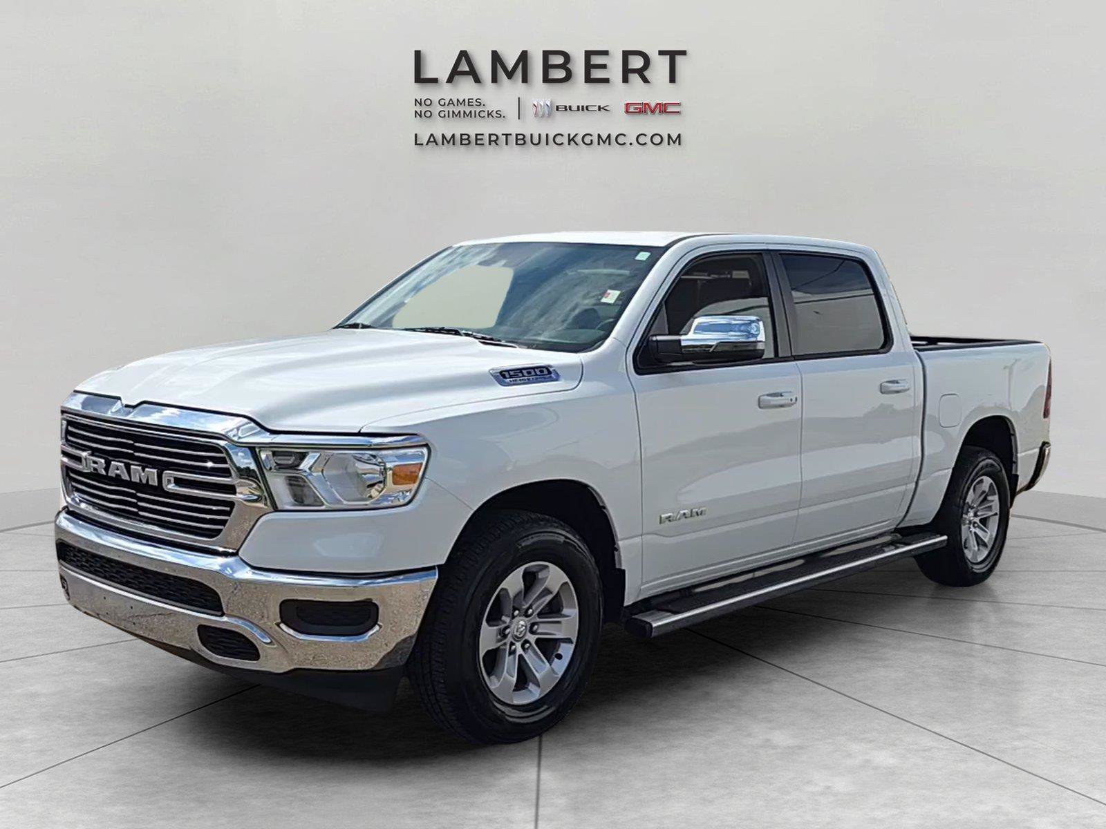 Used 2024 RAM 1500 Laramie AWD/4WD image 1