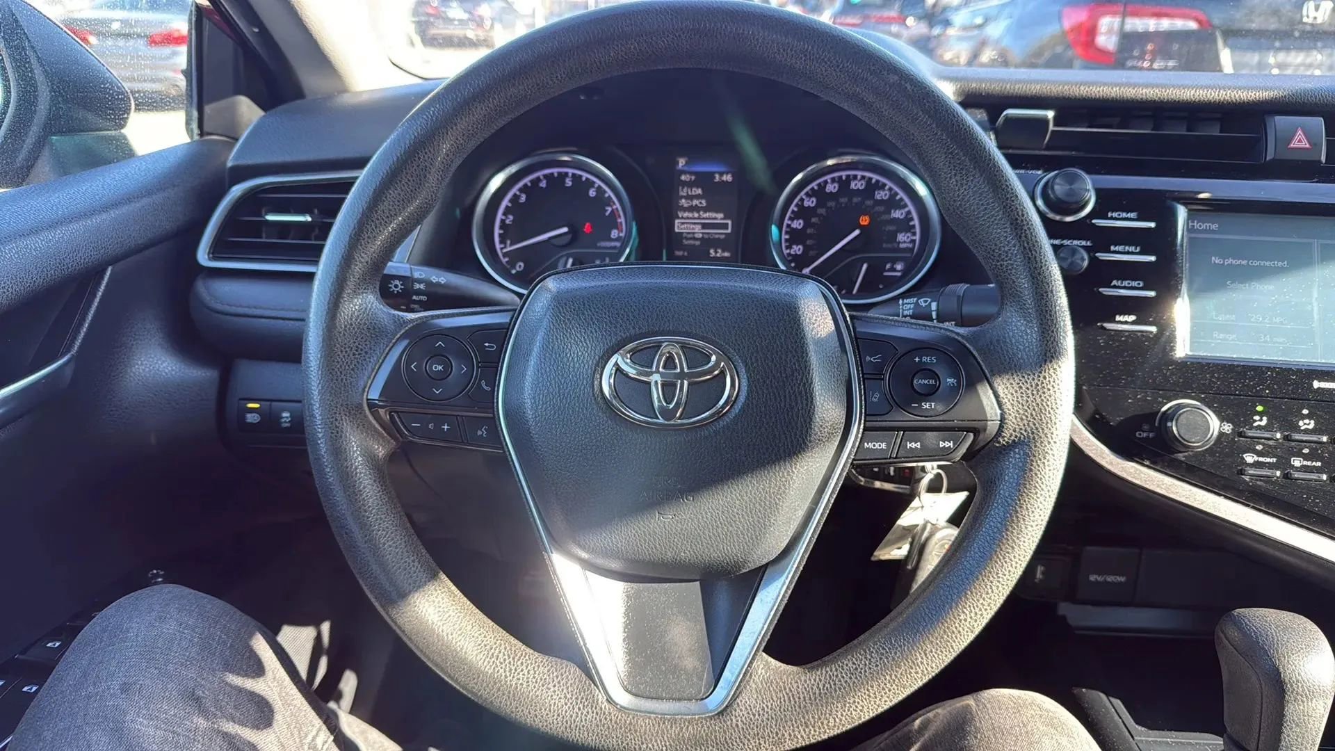 Used 2020 Toyota Camry LE FWD image 10