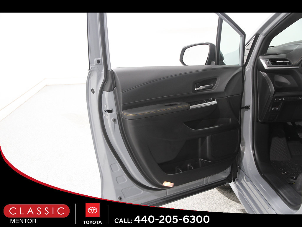 Certified 2026 Toyota Sienna XLE Woodland Edition AWD/4WD image 4