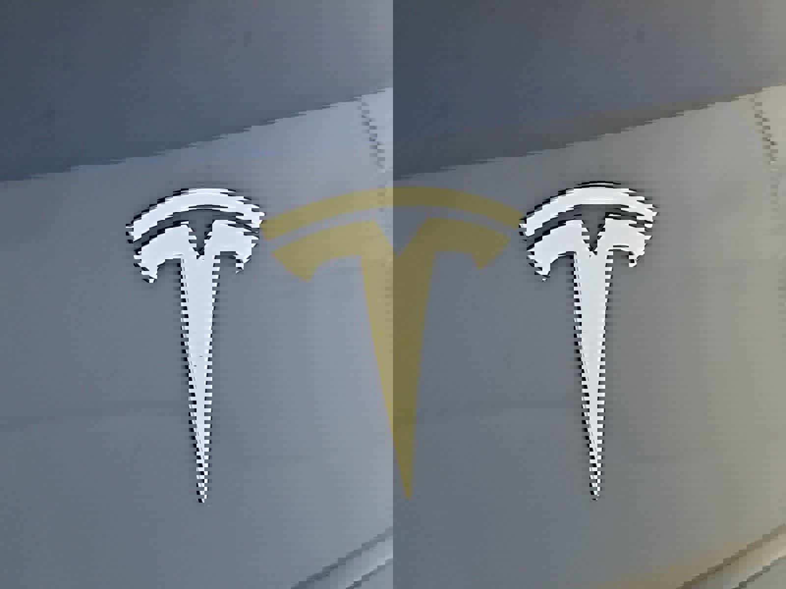 Used 2020 Tesla Model 3 Standard Range image 11