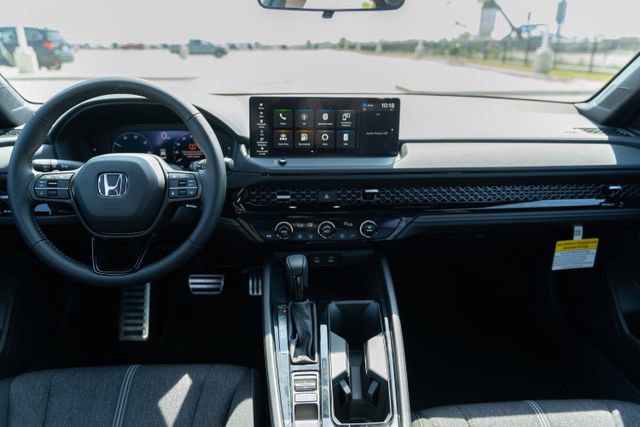 Used 2025 Honda Accord Sport image 15