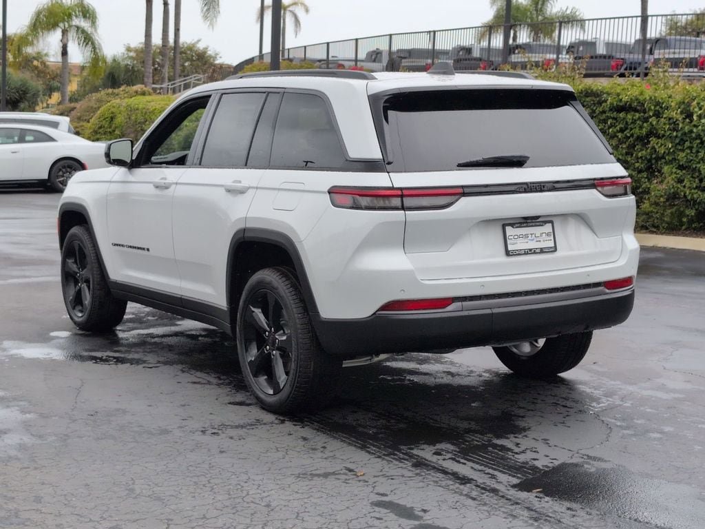New 2026 Jeep Grand Cherokee Limited w/ Limited Altitude Package RWD image 7
