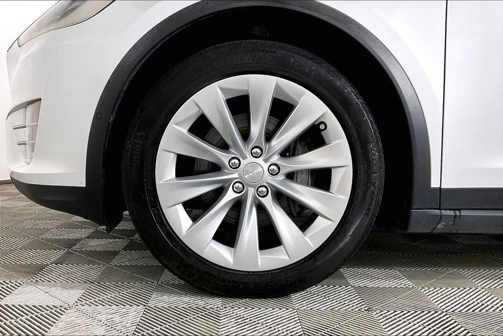 Used 2019 Tesla Model X 75D AWD/4WD image 8